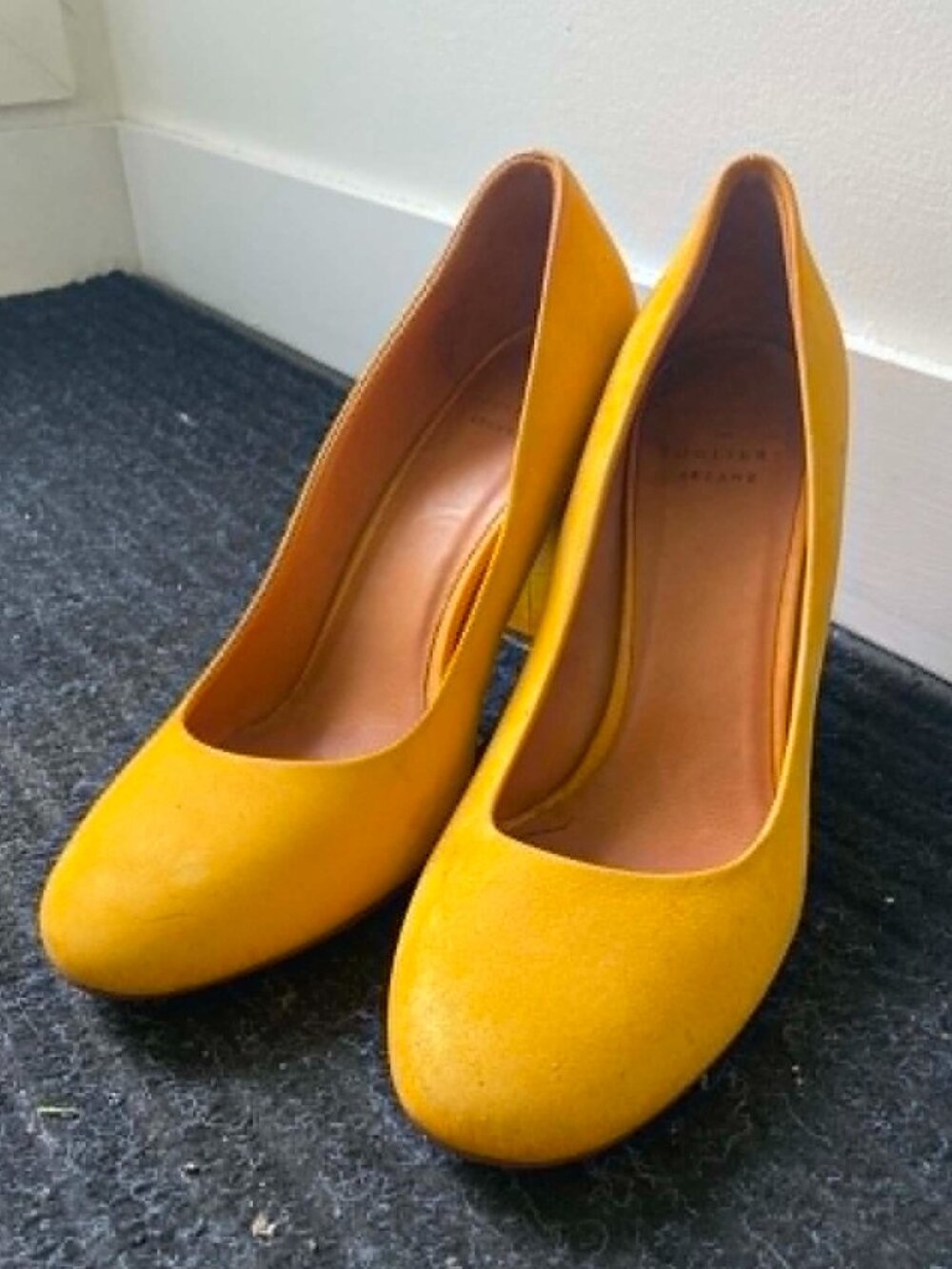 Sézane yellow heels